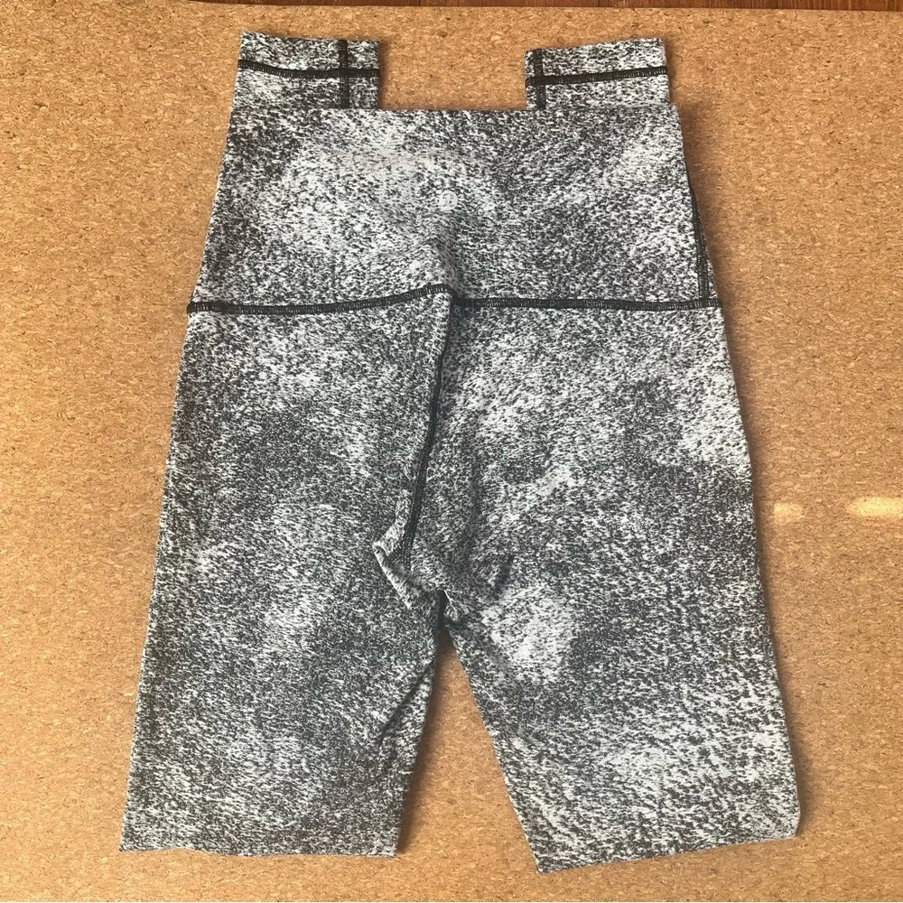 LULULEMON Super High-Rise Textured Leggings